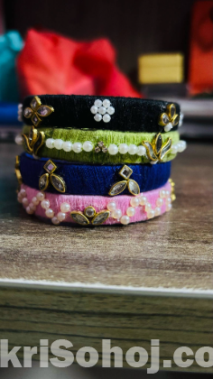 কুন্দন হাতের তৈরি চুড়ি